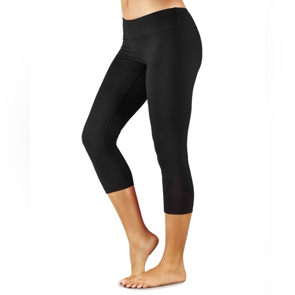 Tommie Copper Women’s Core Compression Capri Leggings S Black NEW - Picture 1 of 9